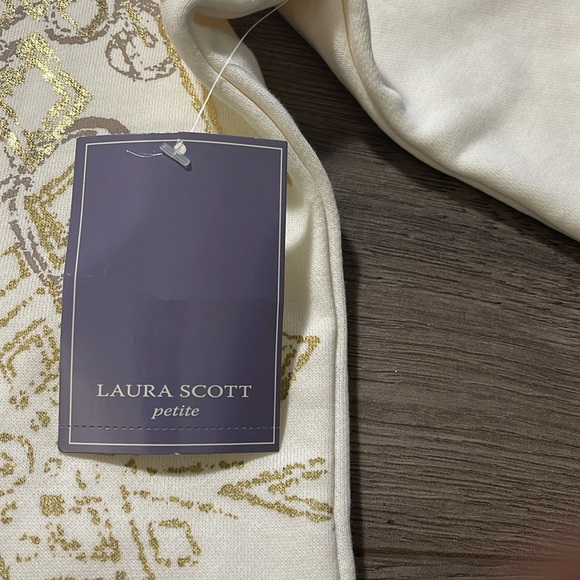 Laura Scott Cream applique 1/4 zip Pullover - Picture 3 of 7